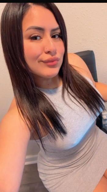 Valeria, 23  female escort, Oklahoma City