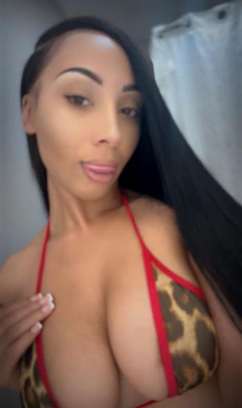 Honey, 22  female escort, Oklahoma City