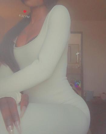 Xyn, 22  female escort, Oklahoma City