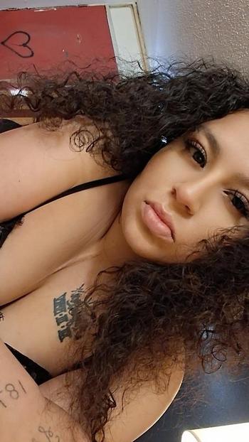 Hennessy, 32  female escort, Oklahoma City