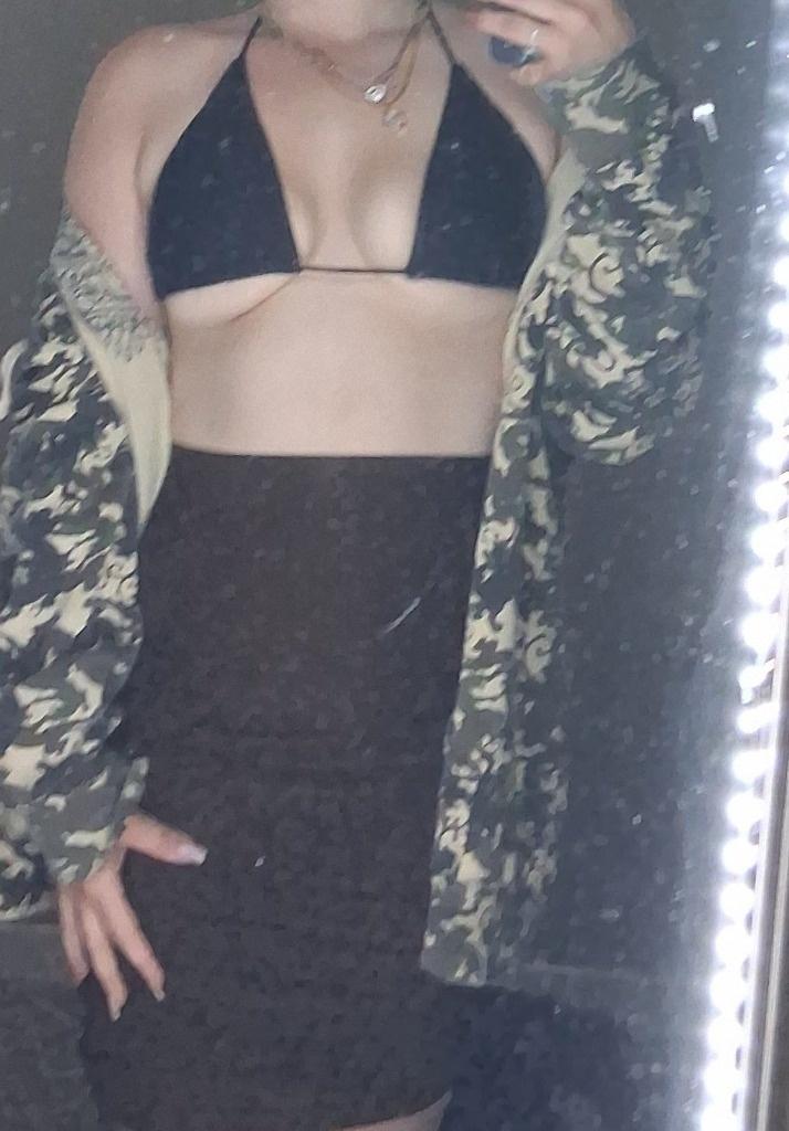 escort photo 16